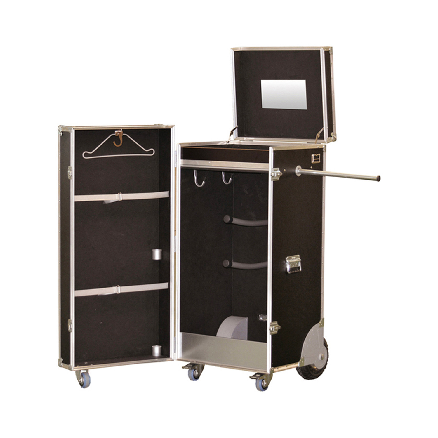 Wettkampfausrüstung Sattelschrank